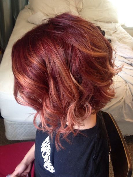 Halflang rood haar