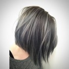 Modern grijs haar