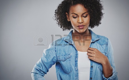 Afro kapsel vrouw