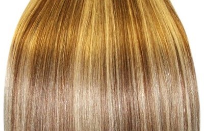 Bruine plukjes blond haar