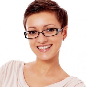 Korte kapsels vrouwen met bril